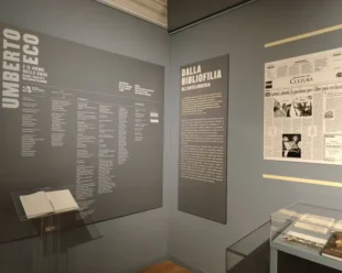 Umberto Eco e il nome delle cose: segni, realtà e interpretazione in mostra a Roma
